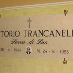 foto-lapide-tomba-venerabile-servo-di-dio-vittorio-trancanelli